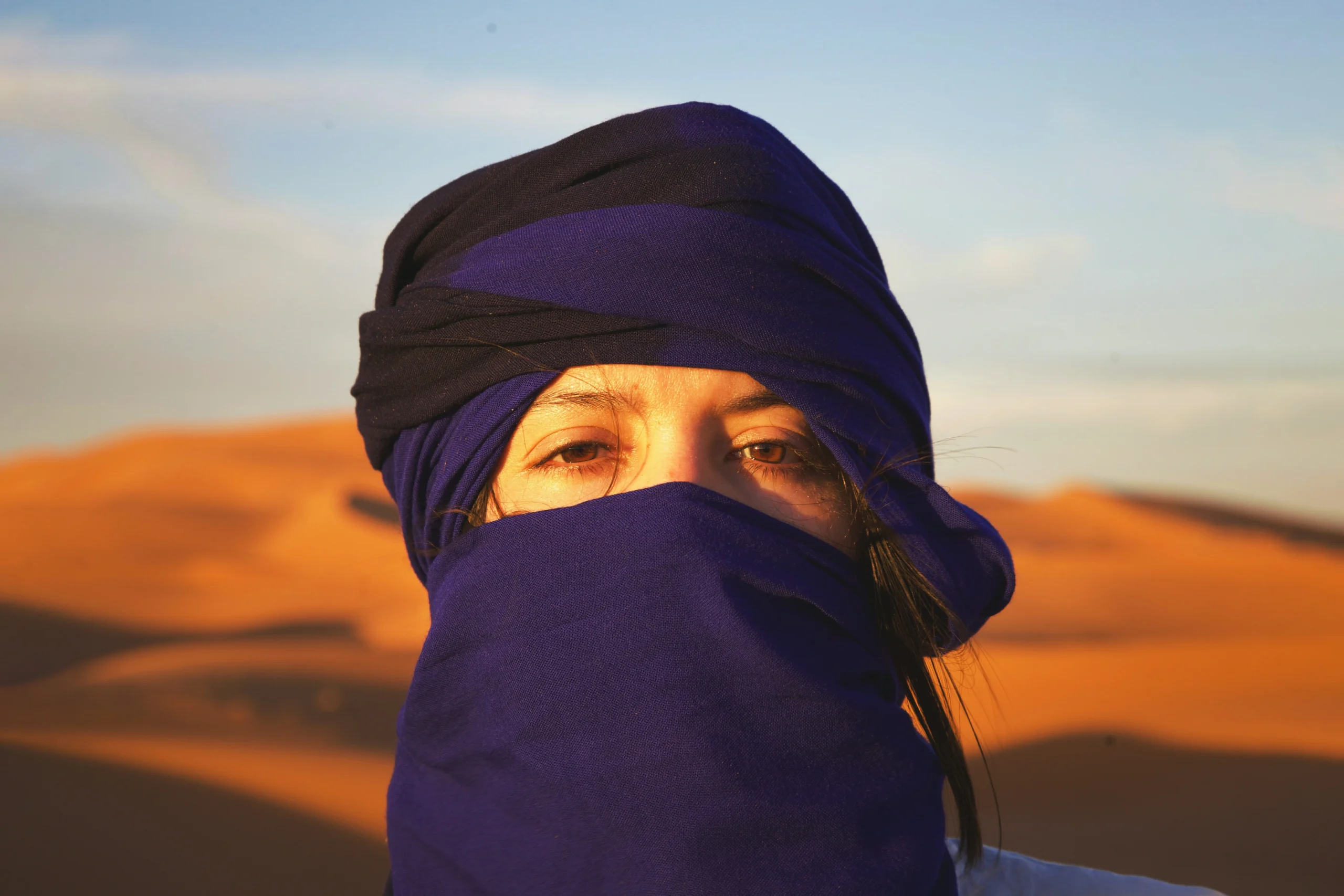 women in the desert